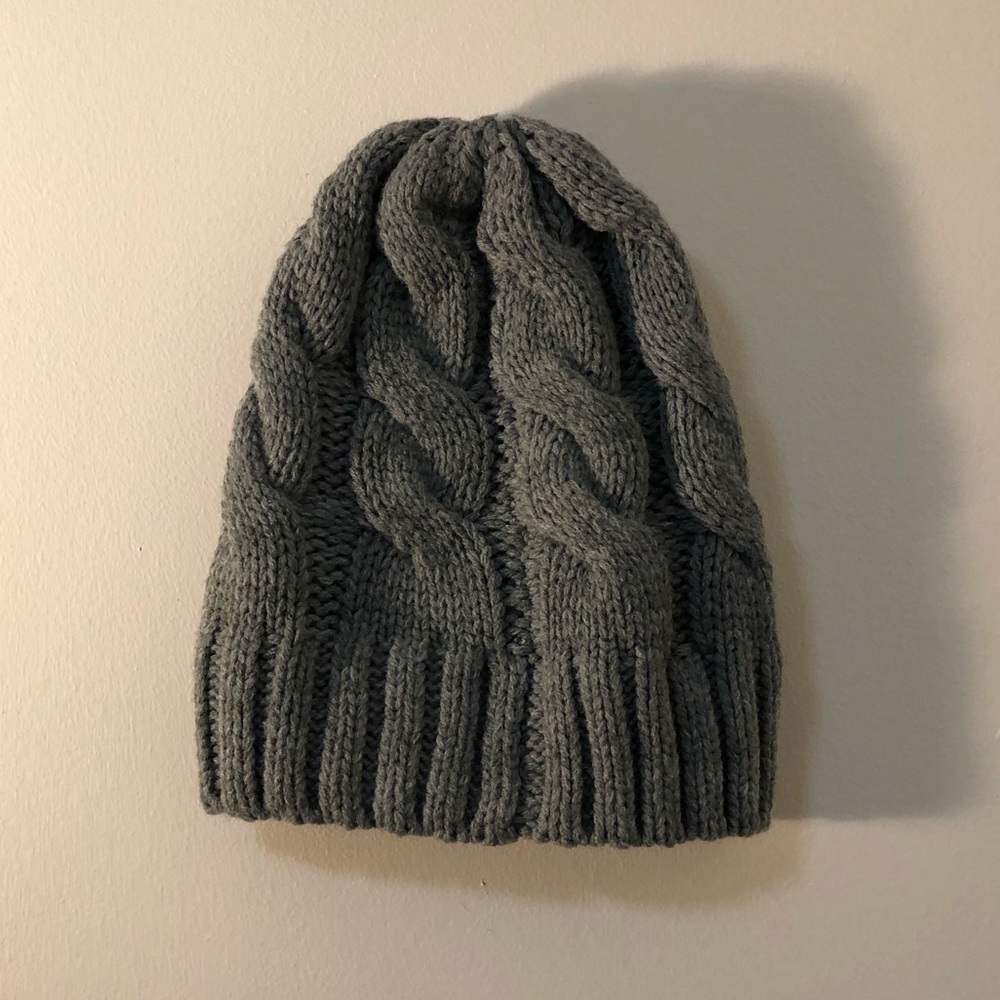 FREE BUNDLE ITEM Gray Small Beanie